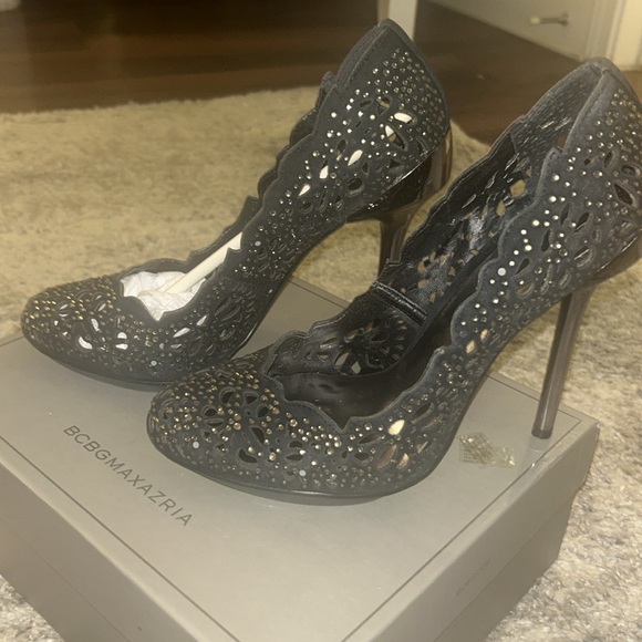 MA- Peacock BCBG BLACK LASER CUT SUEDE HEEL - Picture 2 of 10